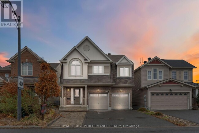580 Sunlit Cir in Ottawa, ON - Building Photo - Building Photo