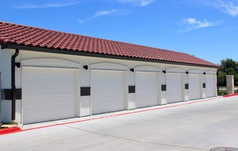 Stone Hill in Pflugerville, TX - Foto de edificio - Building Photo