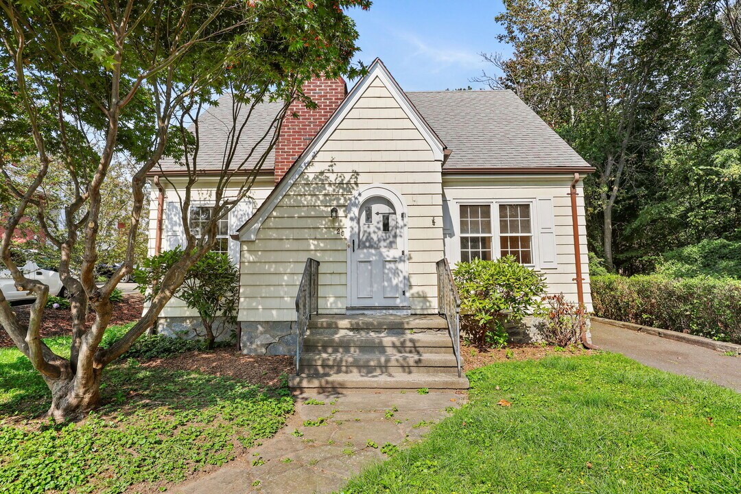 20 Brewster St in Bridgeport, CT - Building Photo