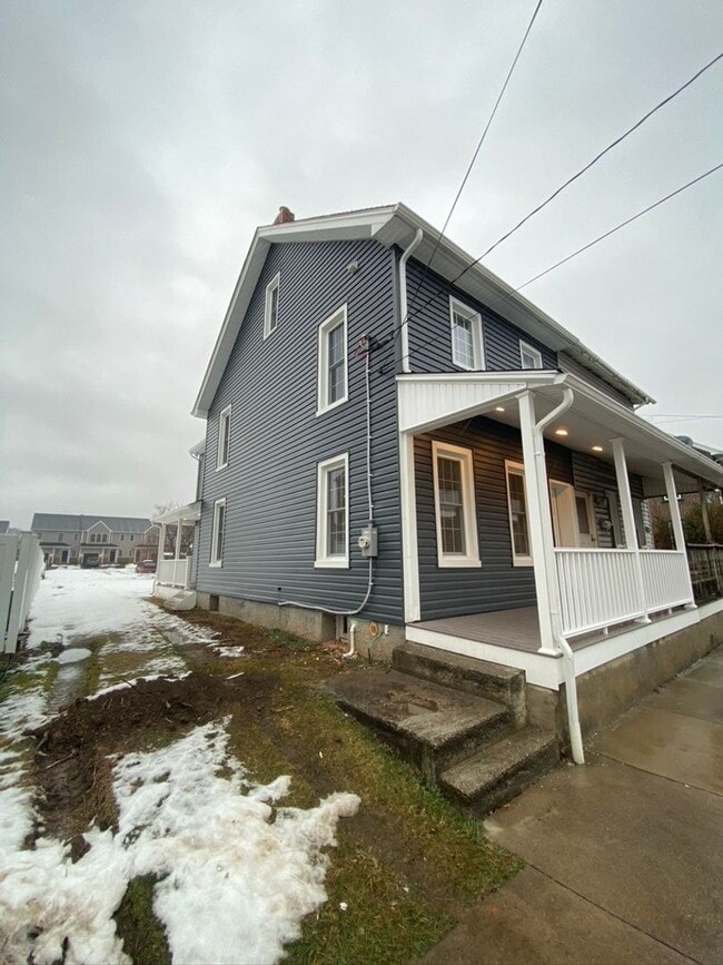 553 Ridge St in Emmaus, PA - Building Photo - Building Photo