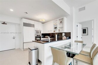 6799 Collins Ave in Miami Beach, FL - Building Photo - Building Photo