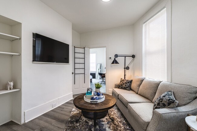 property at 4913 Yew St