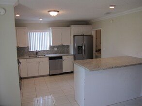 1306 S 29th Ave in Hollywood, FL - Building Photo - Building Photo
