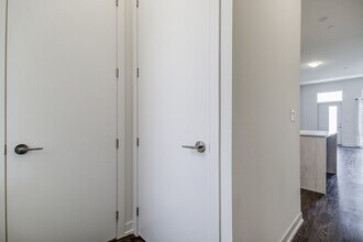 9 Steckley House Ln in Richmond Hill, ON - Building Photo - Building Photo