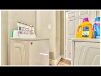 810 Brooks Ln photo'