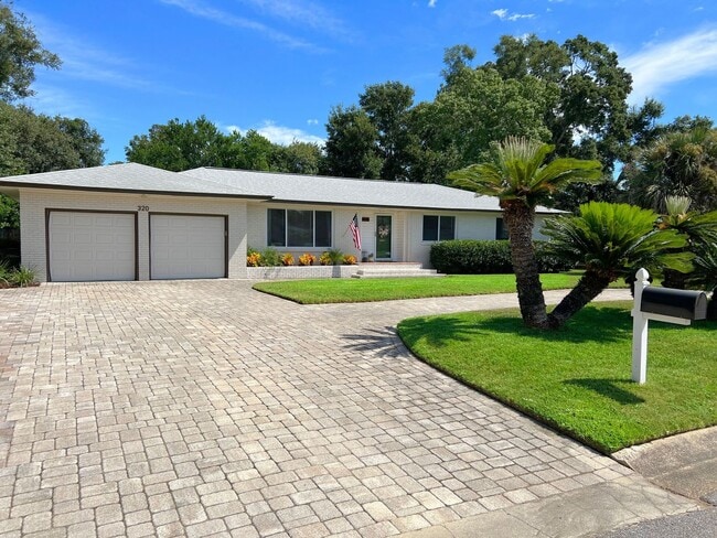 property at 320 Gamarra Rd