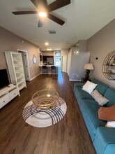 4815 Pennecott Way in Wesley Chapel, FL - Foto de edificio - Building Photo