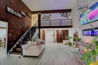 107 S Front St in Memphis, TN - Building Photo - Building Photo