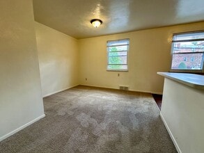 434 Vale Ave in Plum, PA - Building Photo - Building Photo