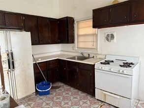 338 E Clinton Ave in Roosevelt, NY - Building Photo - Building Photo