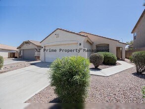 6715 S 35th Dr in Phoenix, AZ - Building Photo - Building Photo