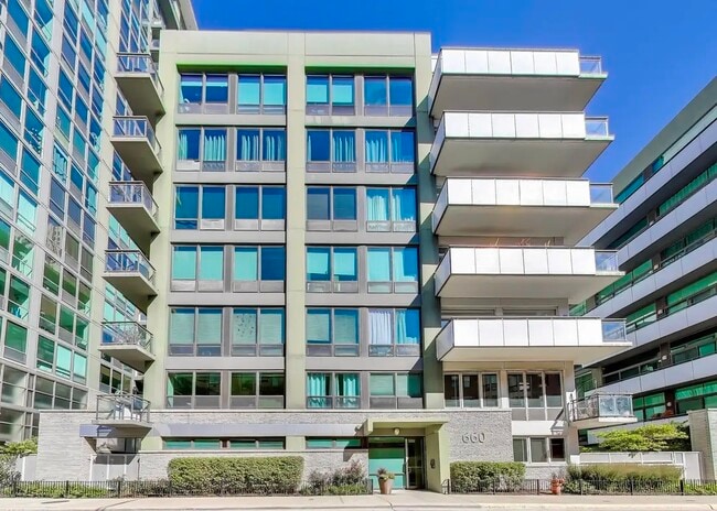 property at 660 W Wayman St