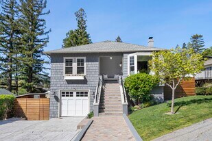 11 Ash Ave in Kentfield, CA - Building Photo