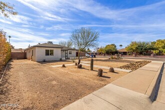 1743 W Verde Ln in Phoenix, AZ - Building Photo - Building Photo