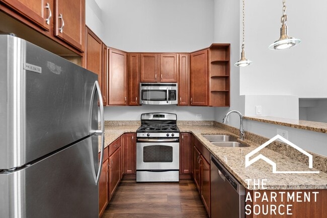 2707 W Augusta Blvd, Unit 1A in Chicago, IL - Building Photo - Building Photo