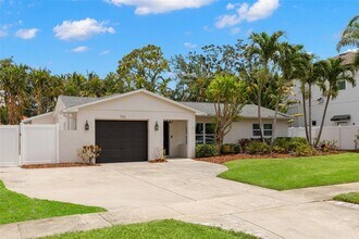 731 Alda Way NE in St. Petersburg, FL - Building Photo - Building Photo