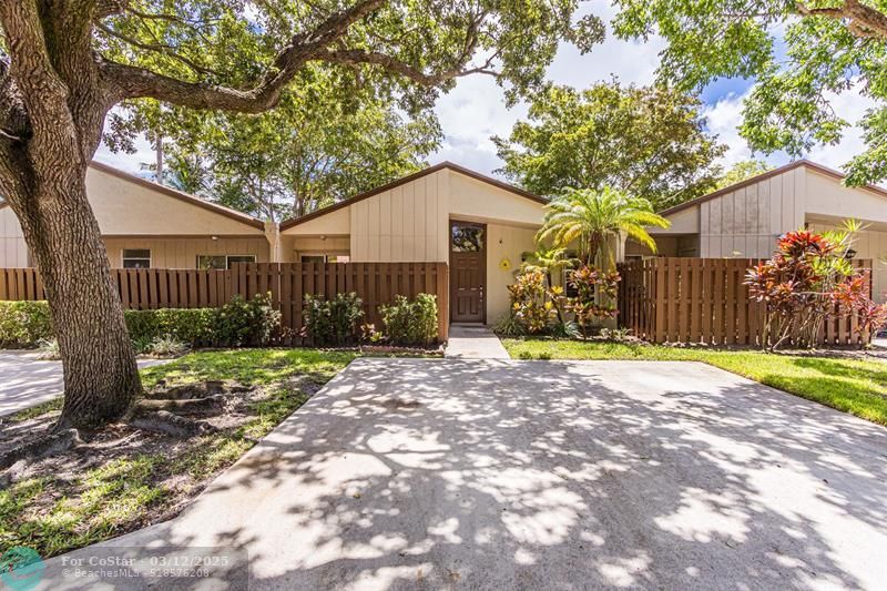 22278 Whistling Pines Ln in Boca Raton, FL - Building Photo