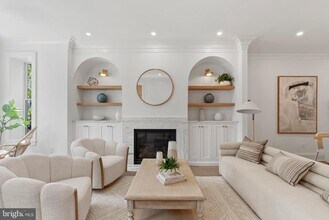 2460 Ontario Rd NW in Washington, DC - Building Photo - Building Photo