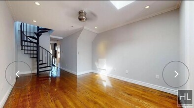 West 52nd Street, Unit 5W in New York, NY - Building Photo - Building Photo