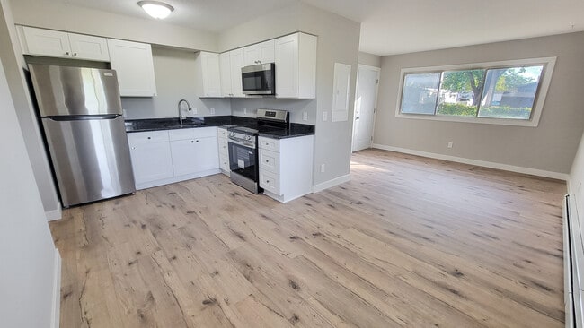 5661 Quincy St, Unit 5611 quincy street