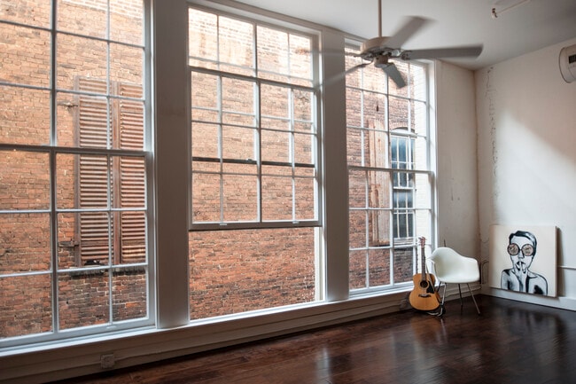 Lofts at Merchant Row in Memphis, TN - Building Photo - Building Photo