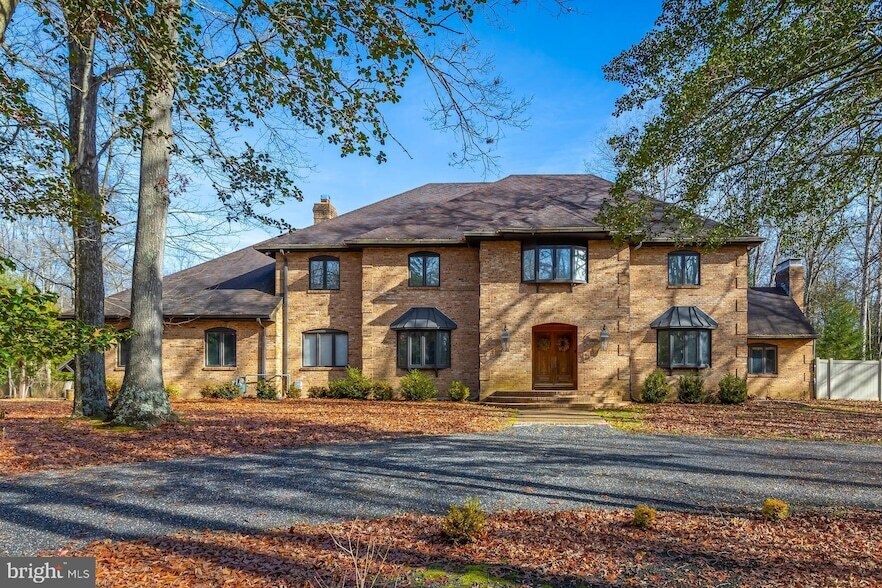 1322 Commissioners Rd in Mullica Hill, NJ - Foto de edificio