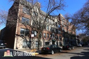 535 W Arlington Pl, Unit A00C in Chicago, IL - Building Photo