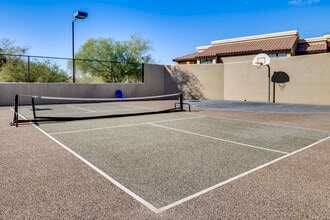 Luma Apartments in Tucson, AZ - Foto de edificio - Building Photo
