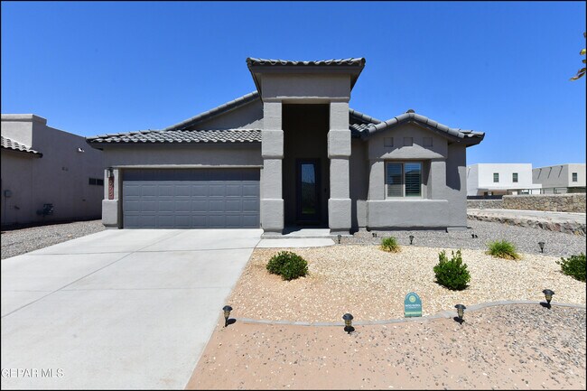 975 Bicknor Pl in El Paso, TX - Building Photo - Building Photo