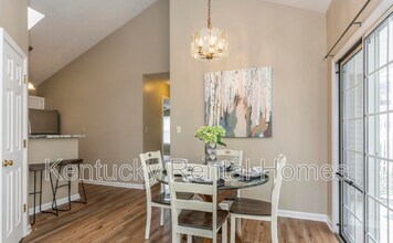 332 Bradford Colony Dr in Lexington, KY - Building Photo - Building Photo