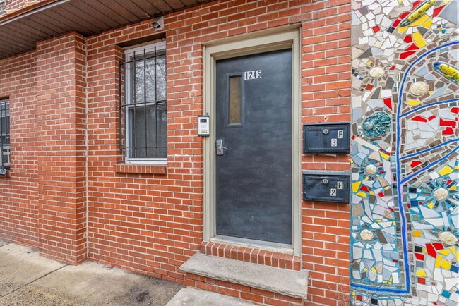 1183 S 13th St in Philadelphia, PA - Building Photo - Building Photo