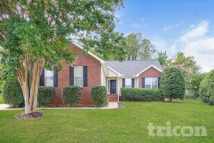 1113 Dunwoody Dr in Simpsonville, SC - Building Photo