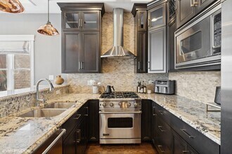 1022 W Diversey Pkwy in Chicago, IL - Building Photo - Building Photo