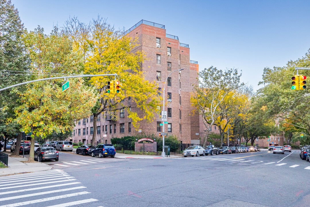 10507 66th Ave in Forest Hills, NY - Building Photo