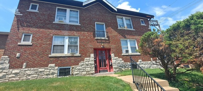 4617 S Broadway, Unit 4617 1N