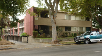 159 S Sierra Madre Blvd Apartments