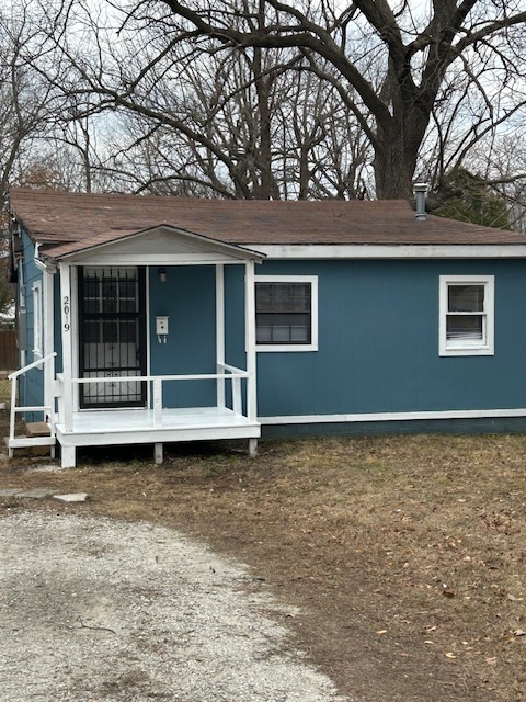 2019 N Weller Ave in Springfield, MO - Foto de edificio