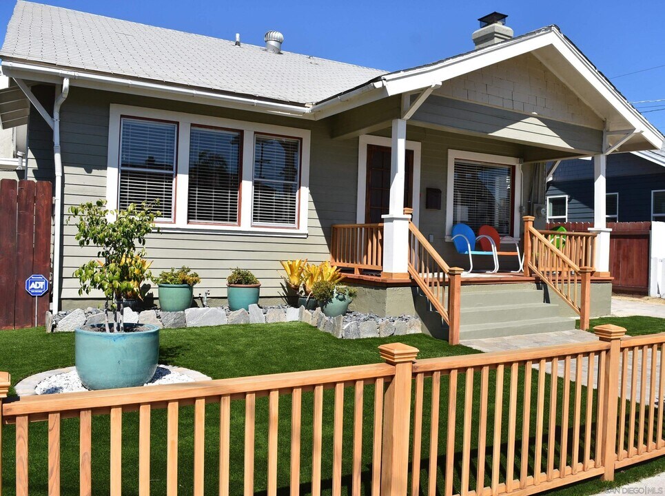 1512 Monroe Ave in San Diego, CA - Building Photo