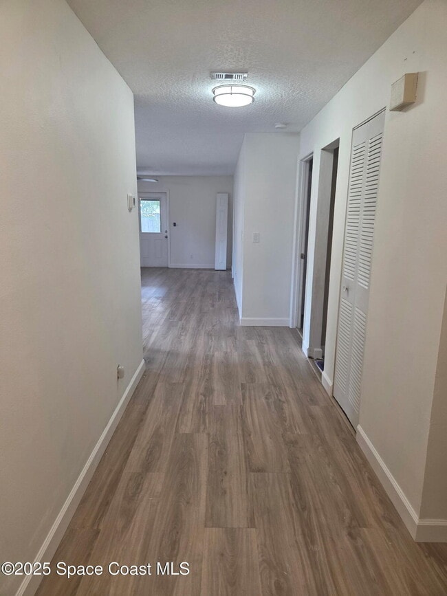 1657 Bruman Terrace in Melbourne, FL - Foto de edificio - Building Photo
