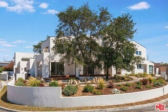 382 Aderno Way in Los Angeles, CA - Building Photo - Building Photo