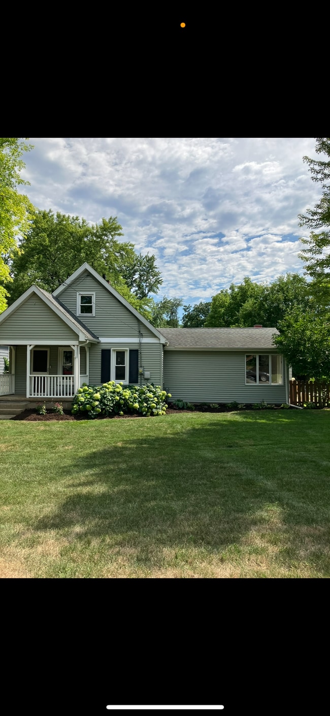 property at 1016 E Highland Pl