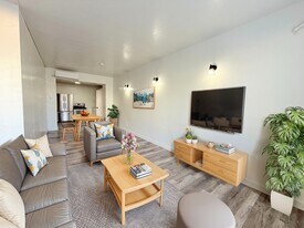 12 E Center St in Pleasant Grove, UT - Building Photo