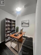 1050 Main St E in Milton, ON - Building Photo - Building Photo