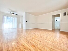 5728 Camellia Ave in Los Angeles, CA - Building Photo - Building Photo