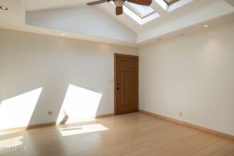 8643 E Sandalwood Dr in Scottsdale, AZ - Building Photo - Building Photo