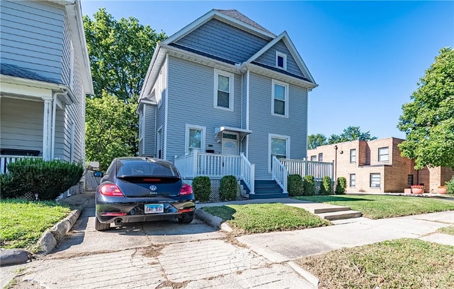 1019 W Wood St in Decatur, IL - Foto de edificio - Building Photo