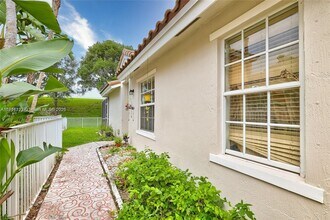 11881 NW 57th St in Coral Springs, FL - Foto de edificio - Building Photo