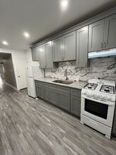 1006 Potter St in Chester, PA - Building Photo - Building Photo