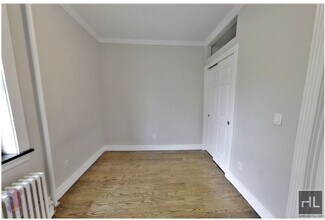East 35th Street in New York, NY - Building Photo - Building Photo