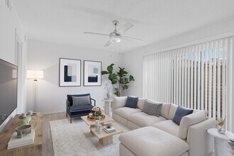 Crescent Place Apartments in Savannah, GA - Building Photo - Building Photo